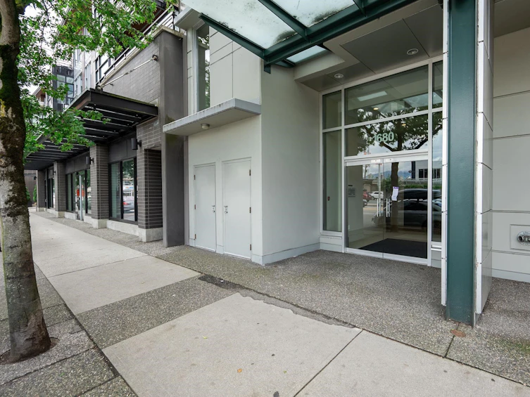 205-1680 West 4th Avenue, Vancouver, BC, V6J 0B7 - 3