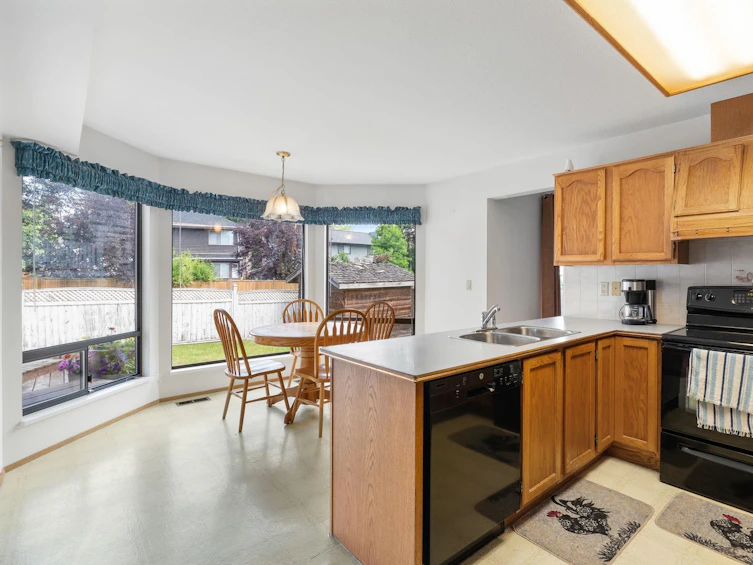 16339 Glenmoor Court, Surrey, BC, V3R 1L9 - 15