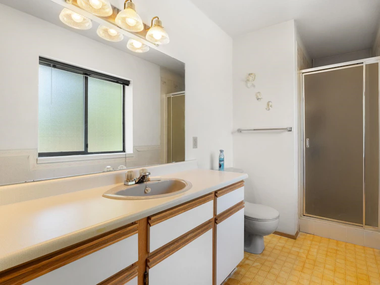 16339 Glenmoor Court, Surrey, BC, V3R 1L9 - 23