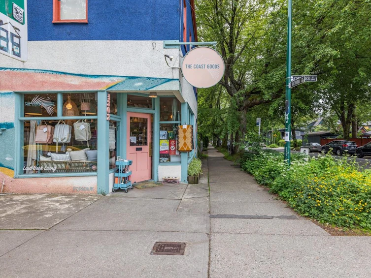 2073 Charles Street, Vancouver, BC, V5L 2V1 - 29