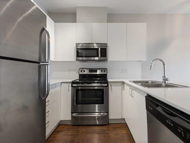 405-20460 Douglas, Langley, BC, V3A 0C6 - 3