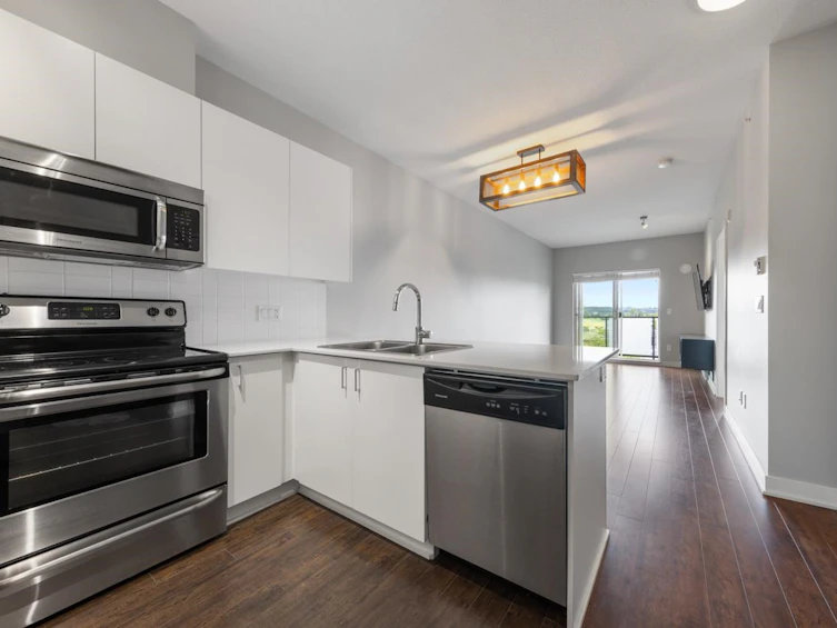 405-20460 Douglas, Langley, BC, V3A 0C6 - 5