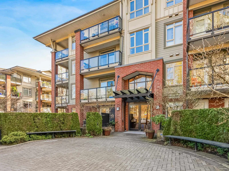 101 - 200 Capilano Road, Port Moody BC V3H 5N1
