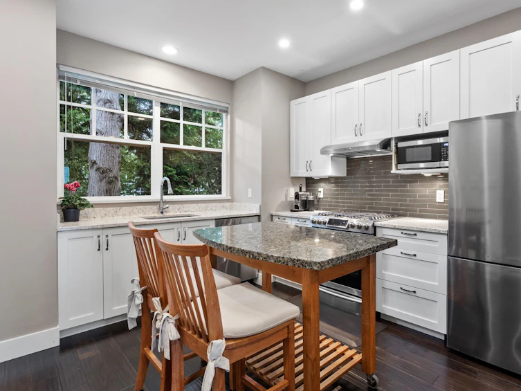 880 West 15th Avenue, Vancouver, BC, V5Z 1R7 - 8