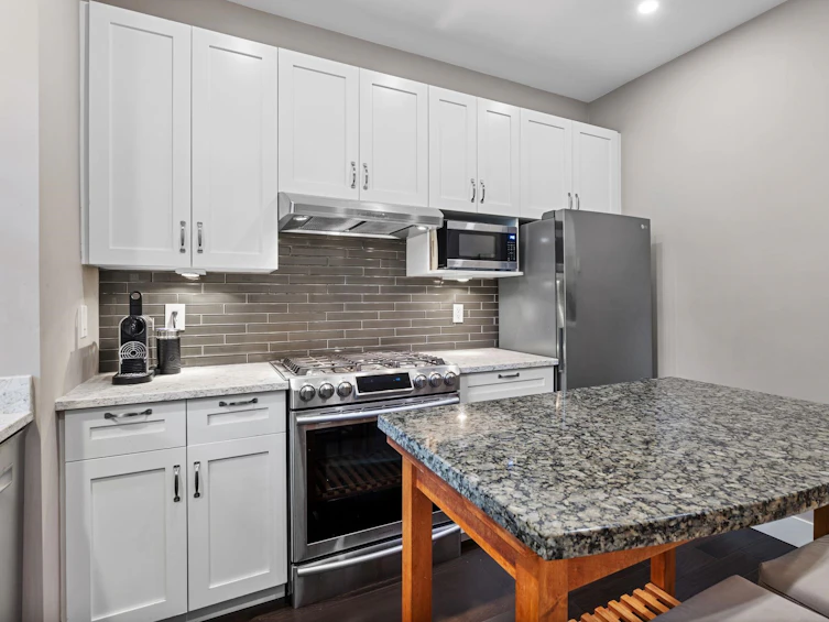 880 West 15th Avenue, Vancouver, BC, V5Z 1R7 - 9