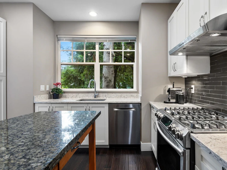 880 West 15th Avenue, Vancouver, BC, V5Z 1R7 - 10