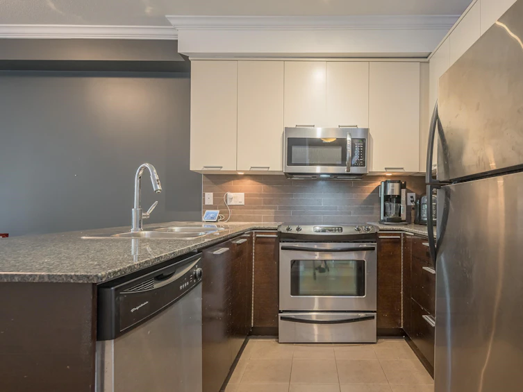 301-2478 Welcher Avenue, Port Coquitlam, BC, V3C 0A6 - 12