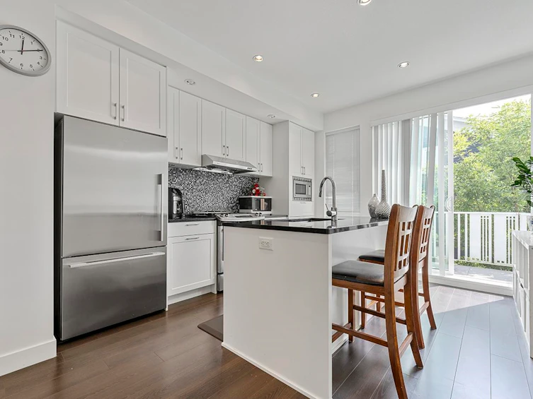 123-548 Foster Avenue, Coquitlam, BC, V3J 0E2