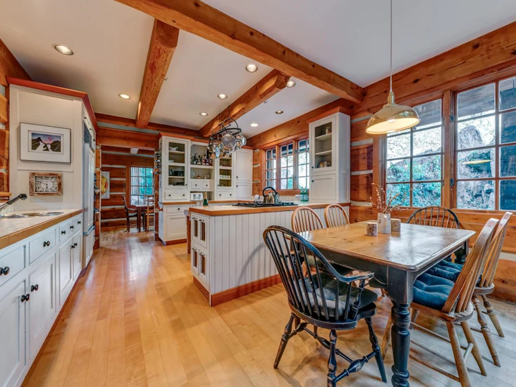 3561 Falcon Crescent, Whistler, BC, V8E 0B9 - 9