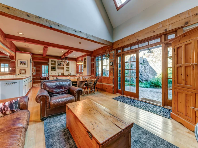 3561 Falcon Crescent, Whistler, BC, V8E 0B9 - 10