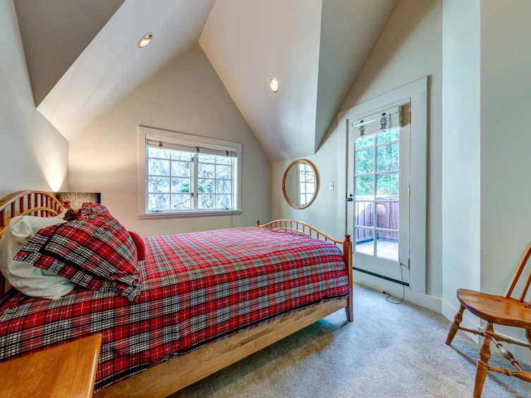 3561 Falcon Crescent, Whistler, BC, V8E 0B9 - 23