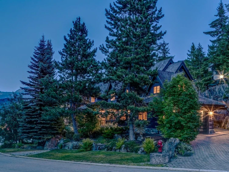 3561 Falcon Crescent, Whistler, BC, V8E 0B9 - 29