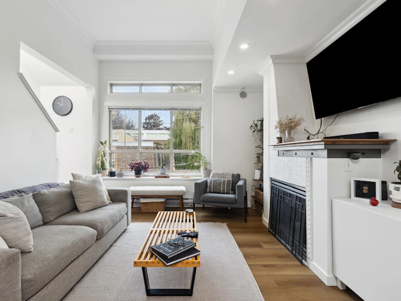 32 - 2375 W Broadway Street, Vancouver BC V6K 2E6