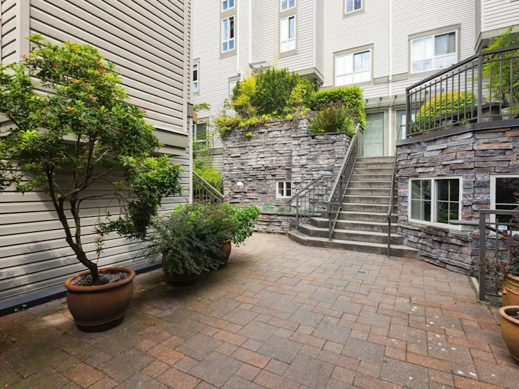 32-2375 W Broadway, Vancouver, BC, V6K 2E6 - 23