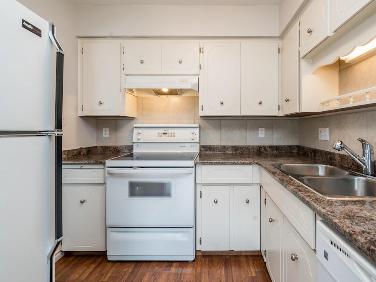 207-2853 West Bourquin, Abbotsford, BC, V2S 6H6 - 12