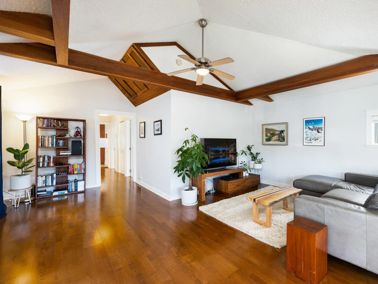 471 East 18th Avenue, Vancouver, BC, V5V 1E9 - 4
