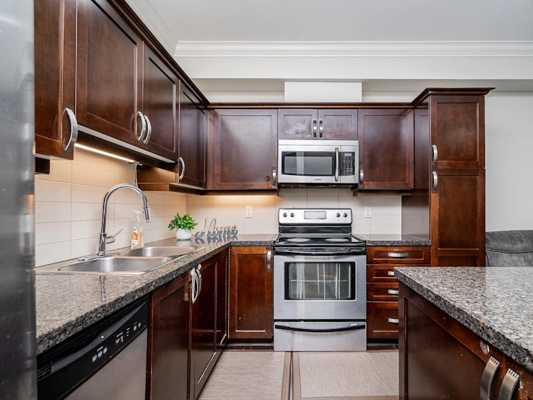 9-14462 61a, Surrey, BC, V3S 2W3 - 10