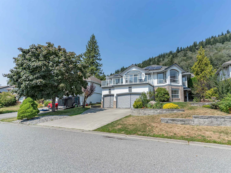 36357 Sandringham Drive, Abbotsford, BC, V3G 2M4 - 2
