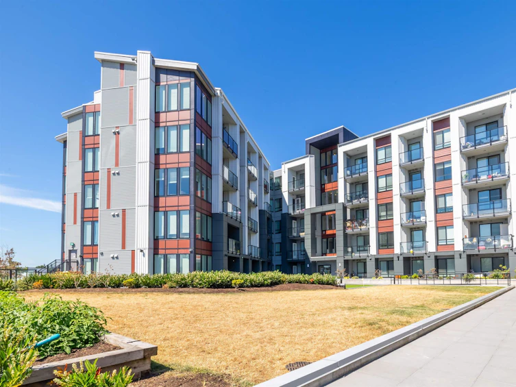 503-20360 Logan, Langley, BC, V3A 0P5 - 3