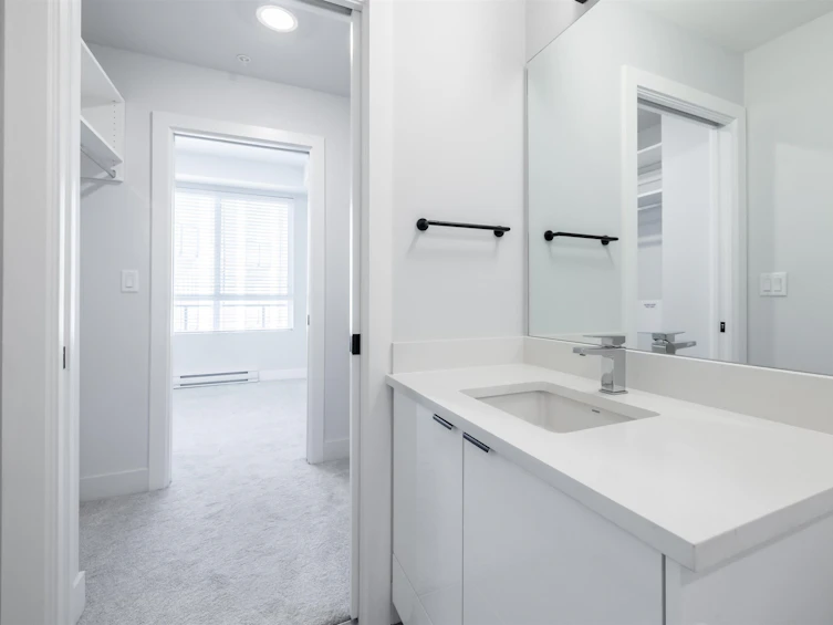 503-20360 Logan, Langley, BC, V3A 0P5 - 18