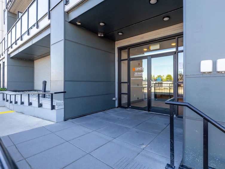 503-20360 Logan, Langley, BC, V3A 0P5 - 32