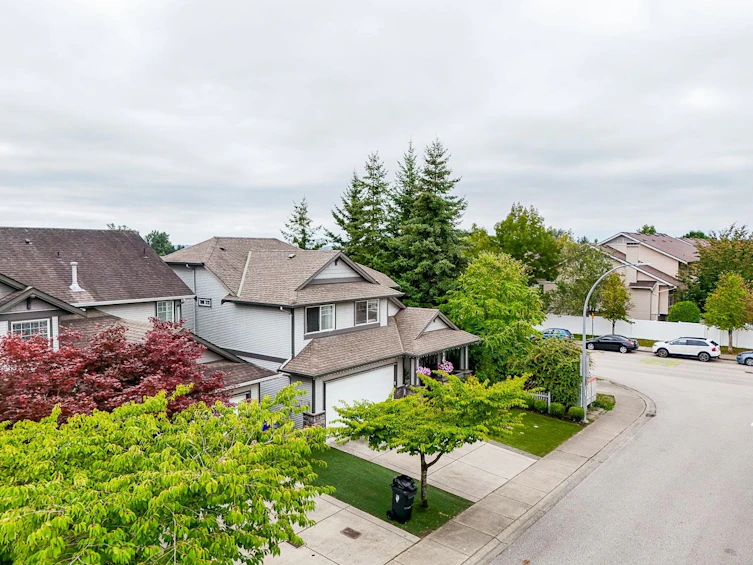 20112 71a Avenue, Langley, BC, V2Y 3A1 - 2