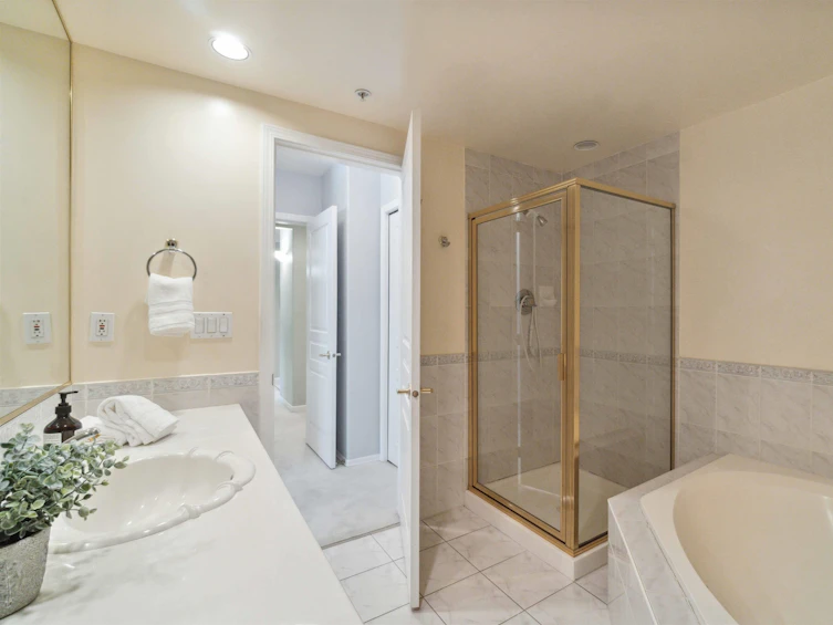 202-1145 East 29th Street, North Vancouver, BC, V7K 1C3 - 24