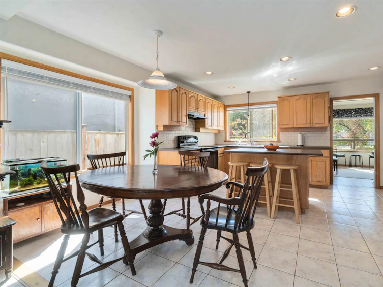 982 Riverside Drive, Port Coquitlam, BC, V3B 7T3 - 8