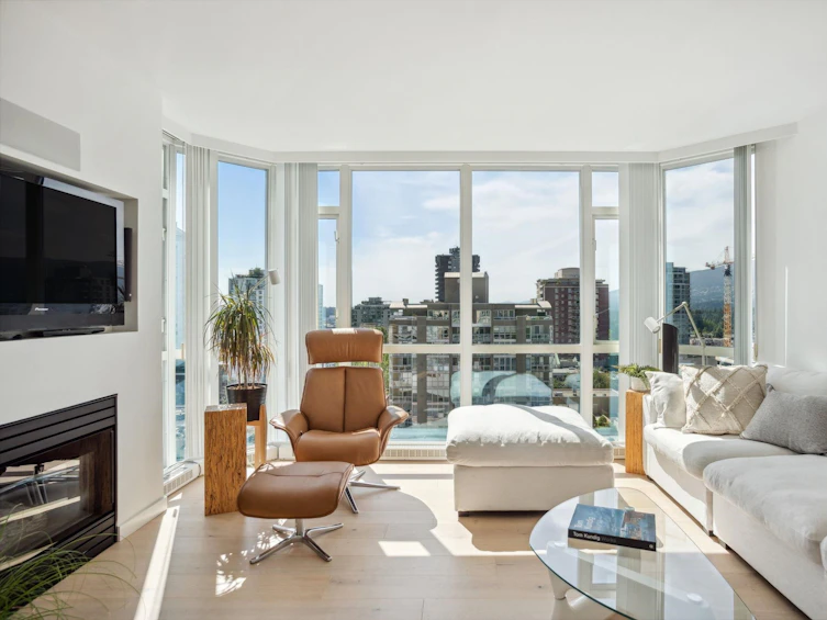 1004-140 East 14th Street, North Vancouver, BC, V7L 2N3 - 4