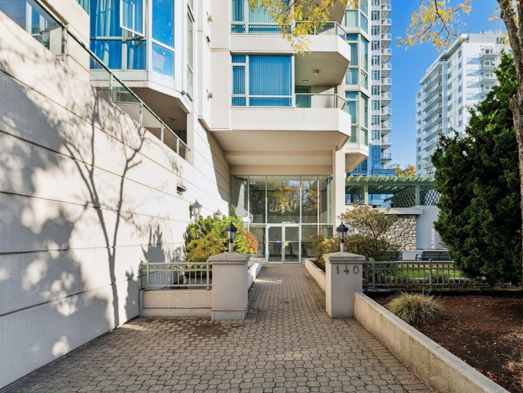 1004-140 East 14th Street, North Vancouver, BC, V7L 2N3 - 36