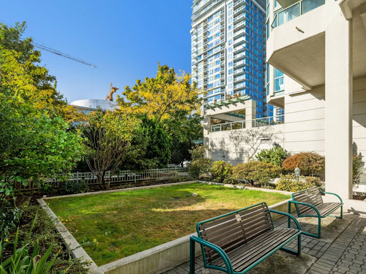 1004-140 East 14th Street, North Vancouver, BC, V7L 2N3 - 38
