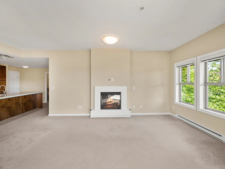 307-3355 Rosemary Heights Drive, Surrey, BC, V3Z 2H5 - 6