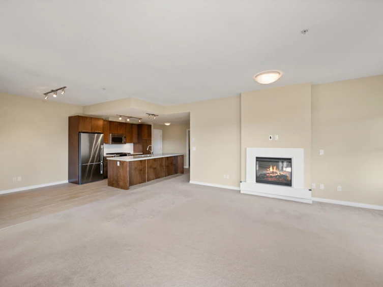 307-3355 Rosemary Heights Drive, Surrey, BC, V3Z 2H5 - 7