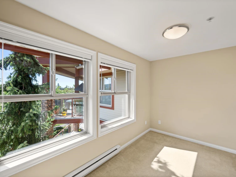 307-3355 Rosemary Heights Drive, Surrey, BC, V3Z 2H5 - 10