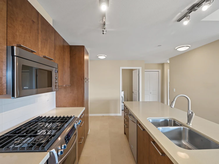 307-3355 Rosemary Heights Drive, Surrey, BC, V3Z 2H5 - 15