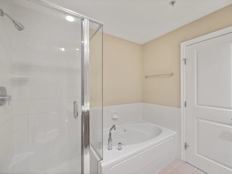 307-3355 Rosemary Heights Drive, Surrey, BC, V3Z 2H5 - 24