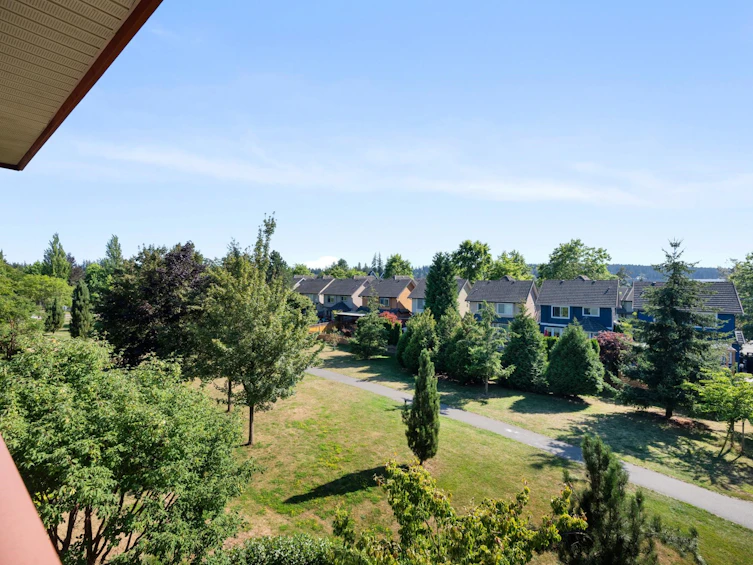 307-3355 Rosemary Heights Drive, Surrey, BC, V3Z 2H5 - 32