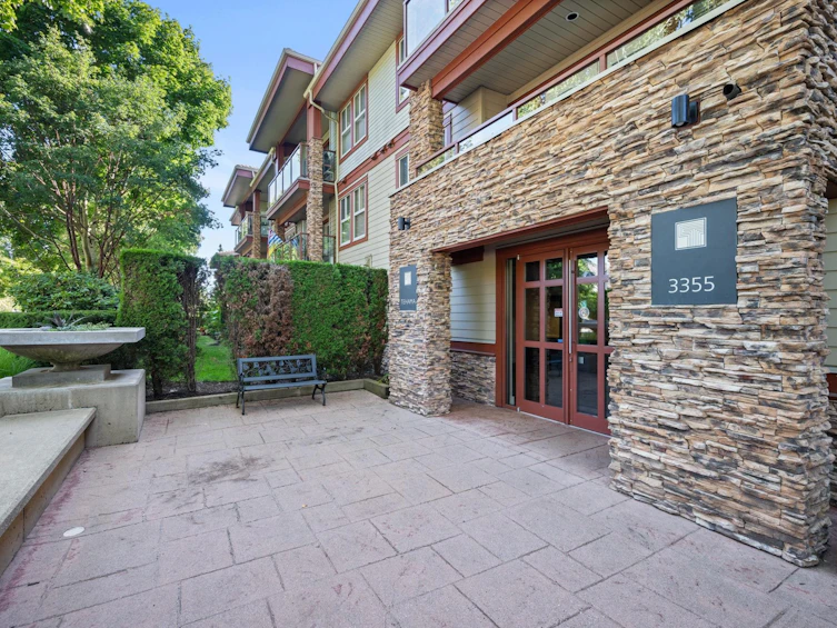 307-3355 Rosemary Heights Drive, Surrey, BC, V3Z 2H5 - 35