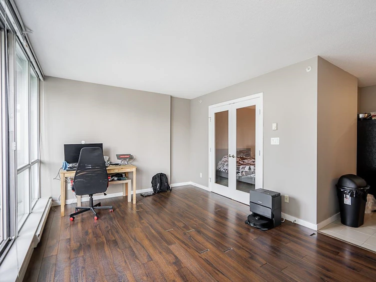 410-13688 100, Surrey, BC, V3T 0G5 - 11