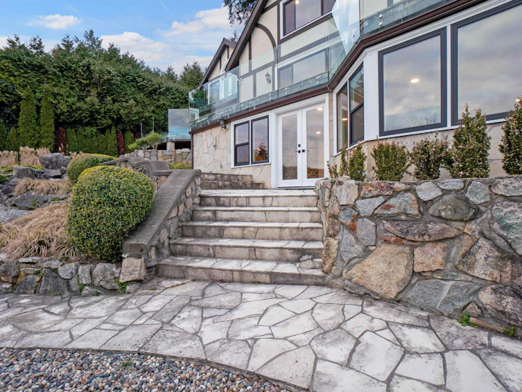 4444 Stone Crescent, West Vancouver, BC, V7W 1B7 - 14