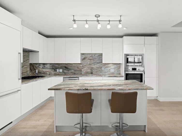 1003-175 Victory Ship Way, North Vancouver, BC, V7L 0G1 - 23