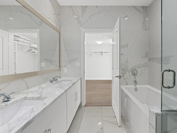 1003-175 Victory Ship Way, North Vancouver, BC, V7L 0G1 - 33
