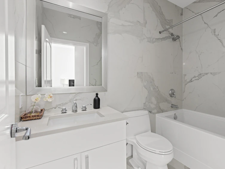 1003-175 Victory Ship Way, North Vancouver, BC, V7L 0G1 - 36