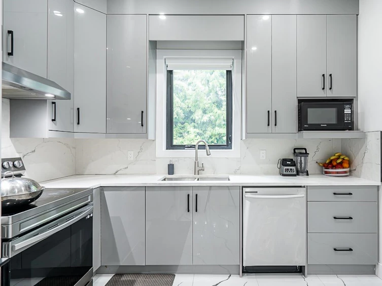 6052 172 Street Street, Surrey, BC, V3S 3Z7 - 9