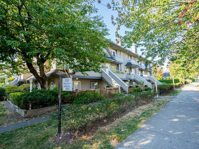 211-3938 Albert Street, Burnaby, BC, V5C 2E1 - 2
