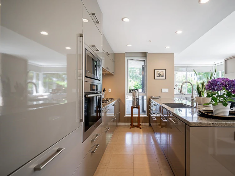 303-5989 Walter Gage Road, Vancouver, BC, V6T 0A8 - 7