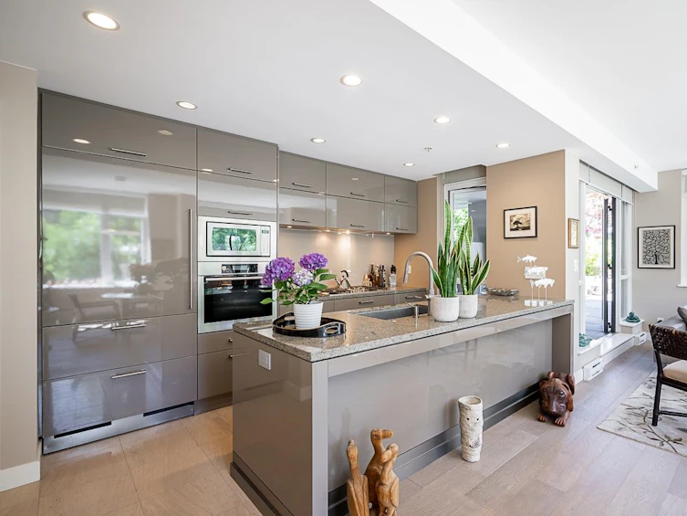 303-5989 Walter Gage Road, Vancouver, BC, V6T 0A8 - 8