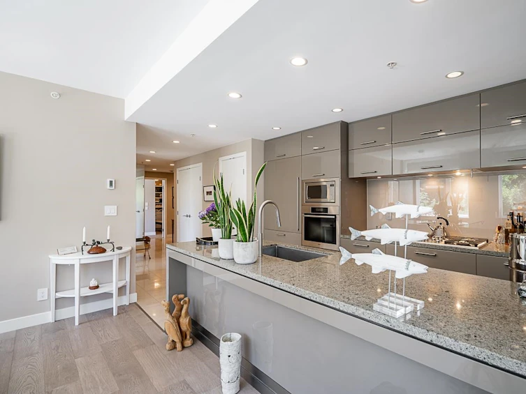 303-5989 Walter Gage Road, Vancouver, BC, V6T 0A8 - 10