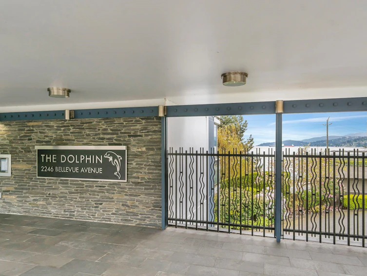 102-2246 Bellevue Avenue, West Vancouver, BC, V7V 1C6 - 3