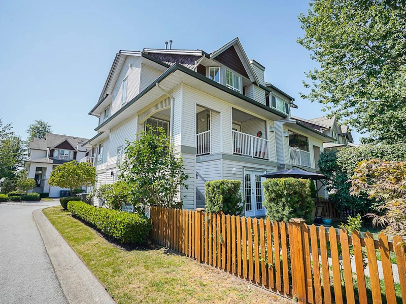 18602 65th Avenue, Surrey BC V3S 8Z9